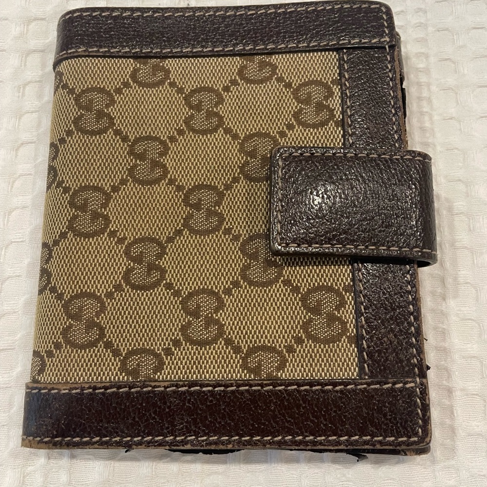 Authentic - Gucci wallet beautiful brown